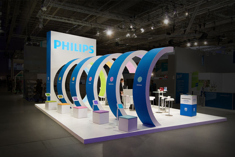 Пример сквозного выставочного стенда