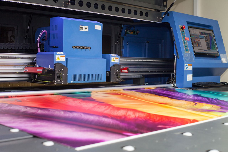 Технология УФ печати: виды, материалы, оборудование, применение